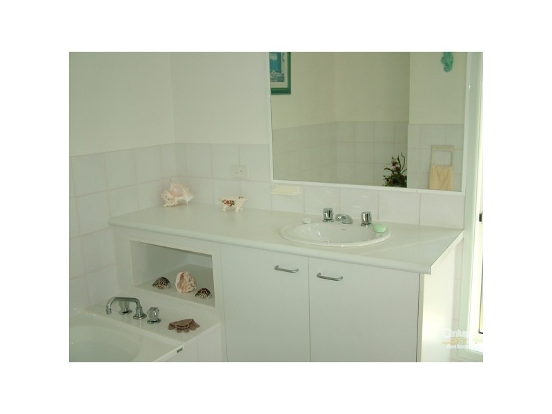 1/49 Dutton Street, Coolangatta QLD 4225