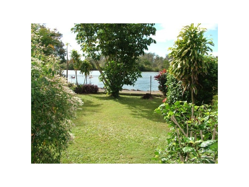 69 Sunset Boulevarde, Tweed Heads West NSW 2485