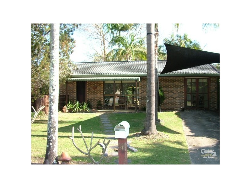 4 The Lakes Drive, Tweed Heads West NSW 2485