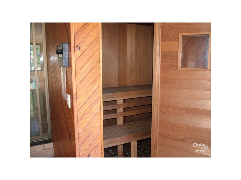 8 St Kilda Cres, Tweed Heads West NSW 2485