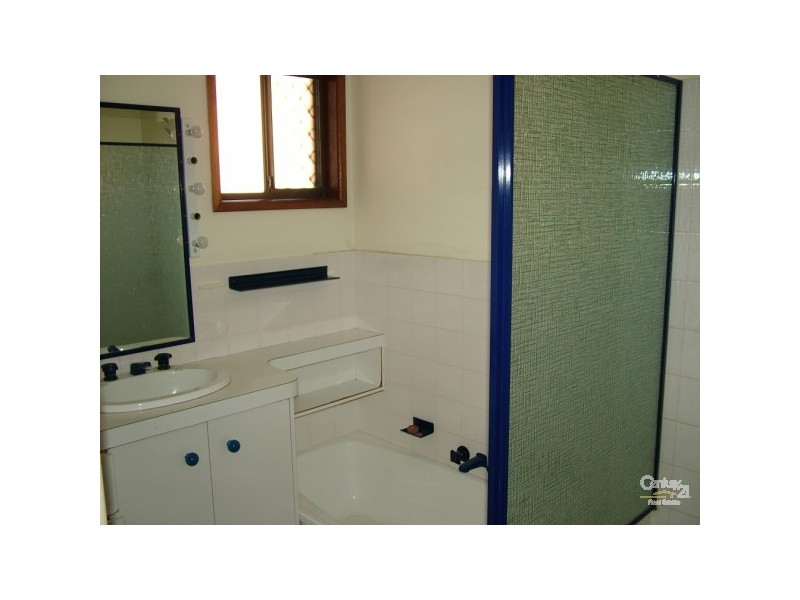 8 St Kilda Cres, Tweed Heads West NSW 2485