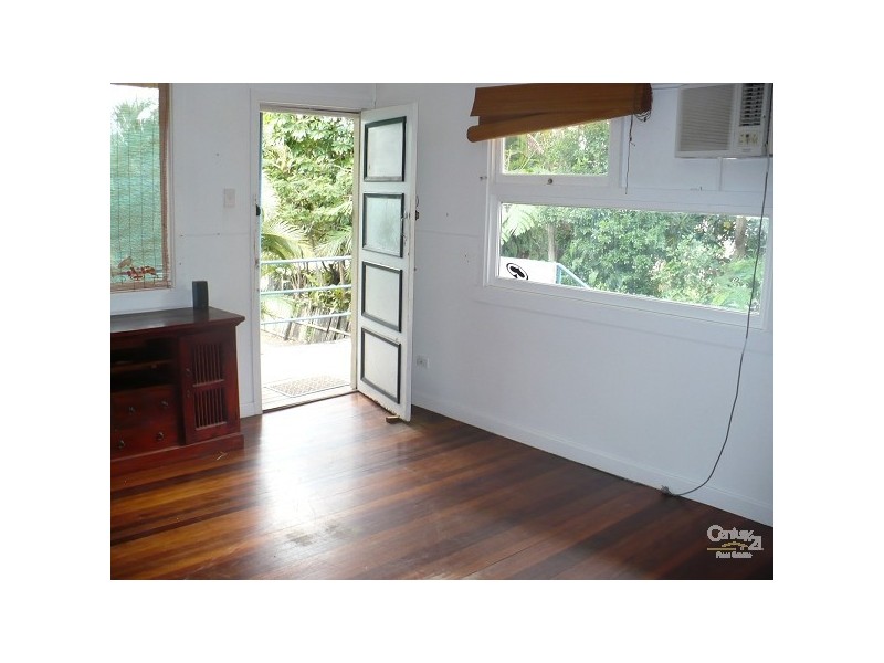 2/12 Miles Street, Coolangatta QLD 4225