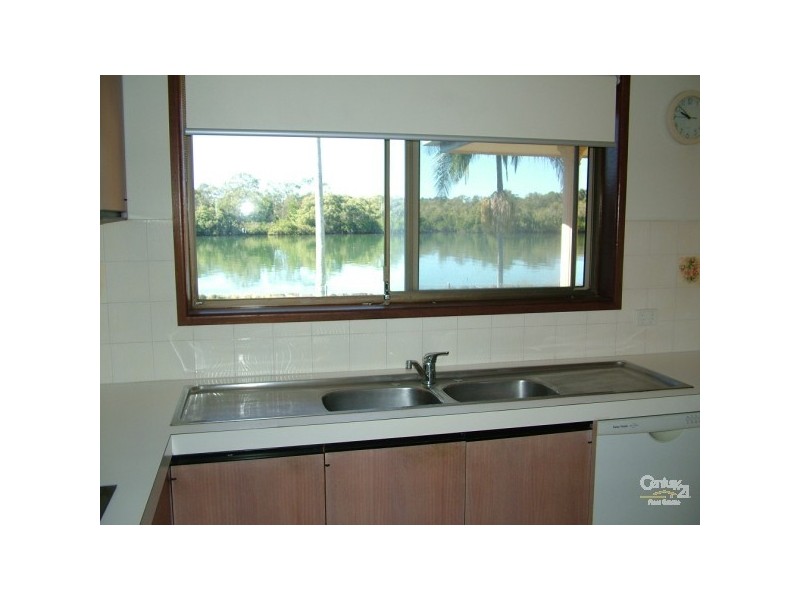 75 Sunset Boulevarde, Tweed Heads West NSW 2485