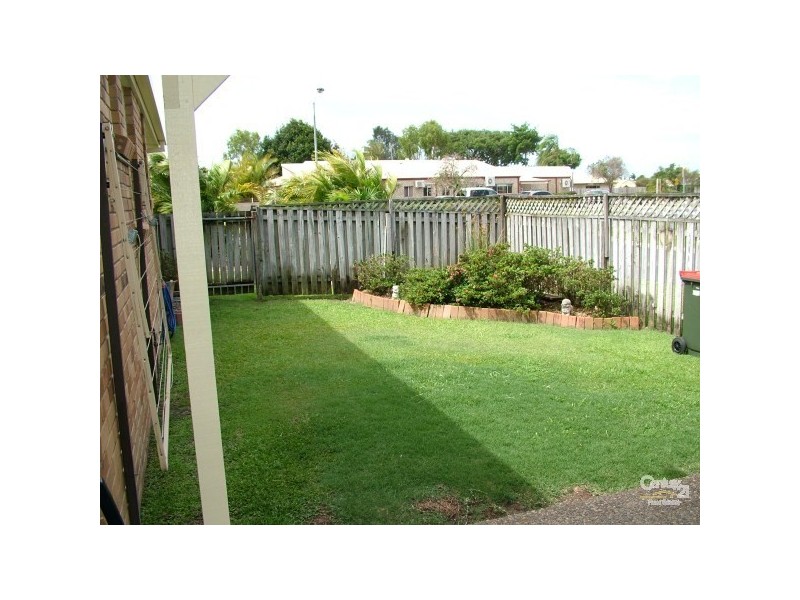 1/2 Honeymyrtle Drive, Banora Point NSW 2486