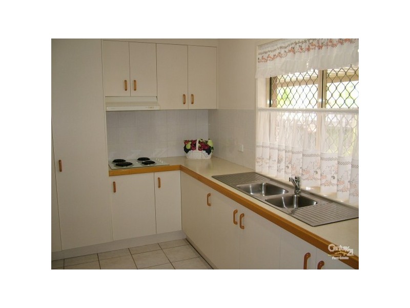 1/2 Honeymyrtle Drive, Banora Point NSW 2486