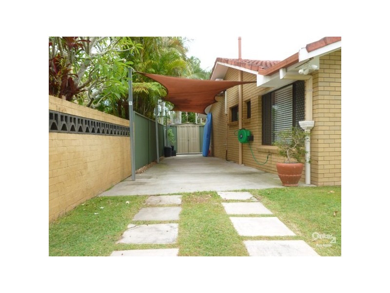 2/32 Lakes Drive, Tweed Heads West NSW 2485