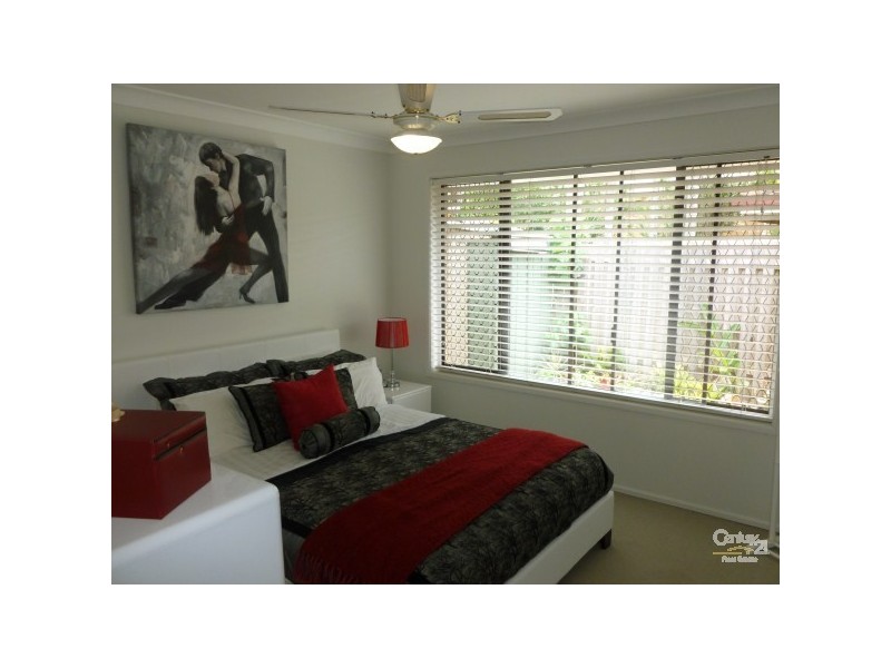 2/32 Lakes Drive, Tweed Heads West NSW 2485