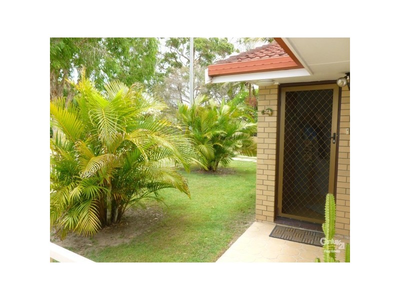 2/32 Lakes Drive, Tweed Heads West NSW 2485