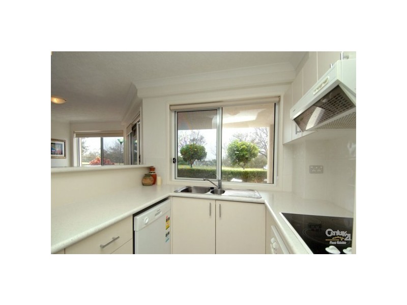 1/80 Pacific Parade, Bilinga QLD 4225