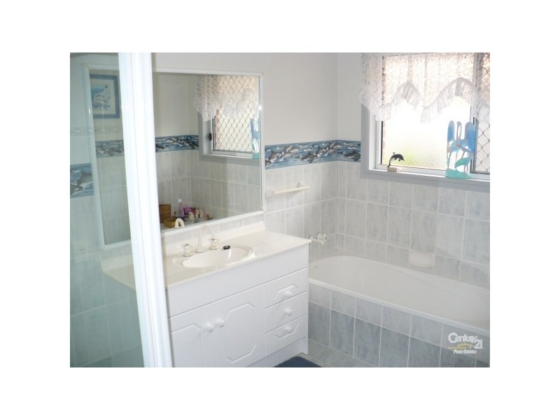 45 Winders Place, Banora Point NSW 2486