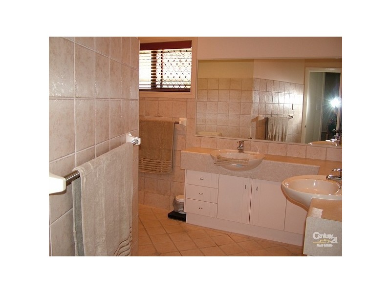 62 Avondale Drive, Banora Point NSW 2486