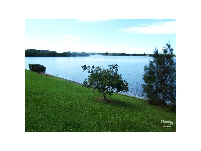 2/1 Seafarer Place, Banora Point NSW 2486