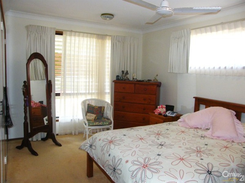 2/1 Seafarer Place, Banora Point NSW 2486