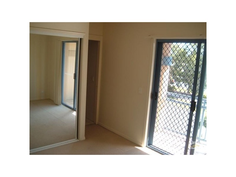 9/139 Golden Four Dr, Bilinga QLD 4225