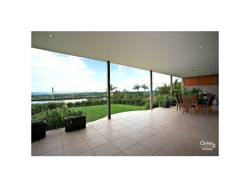 9 Blue Haze Cres, Banora Point NSW 2486