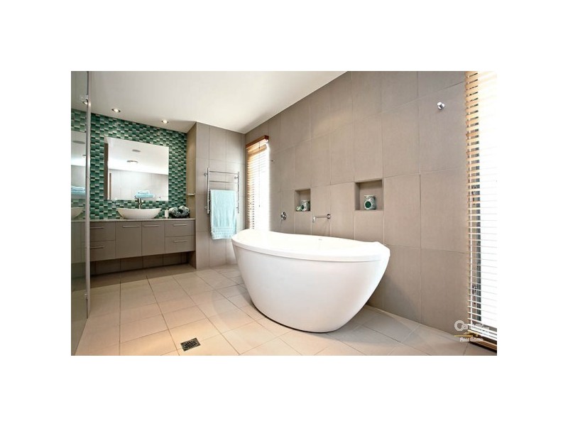 9 Blue Haze Cres, Banora Point NSW 2486