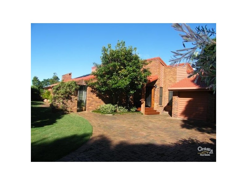 15 Coolabah Crt, Banora Point NSW 2486