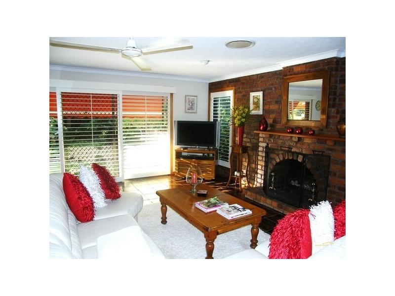 15 Coolabah Crt, Banora Point NSW 2486