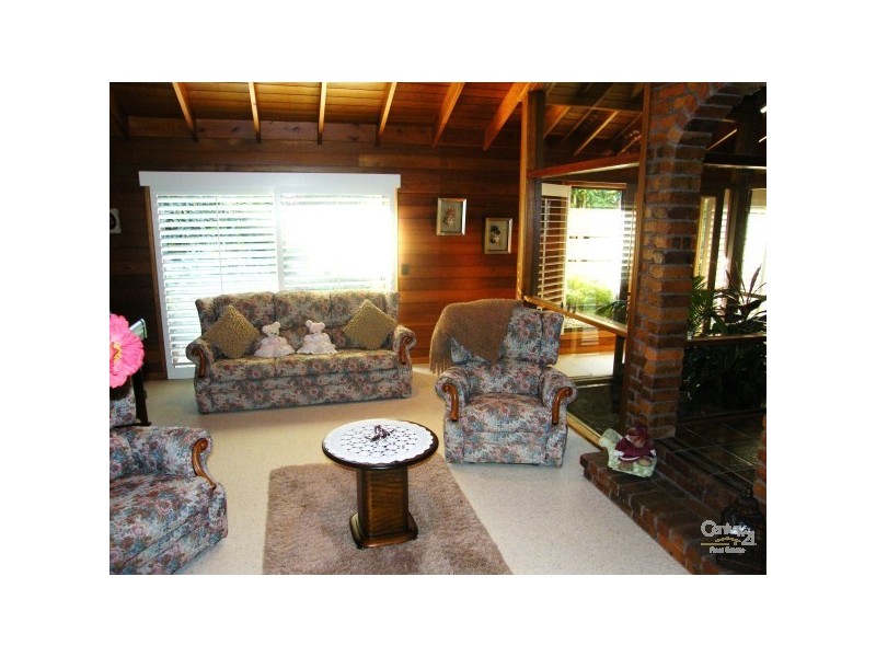 15 Coolabah Crt, Banora Point NSW 2486