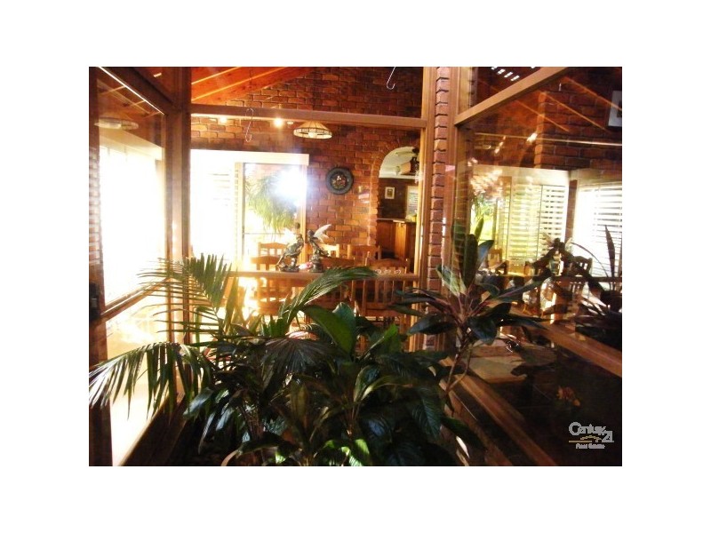 15 Coolabah Crt, Banora Point NSW 2486