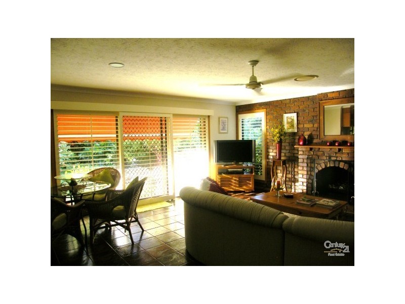 15 Coolabah Crt, Banora Point NSW 2486