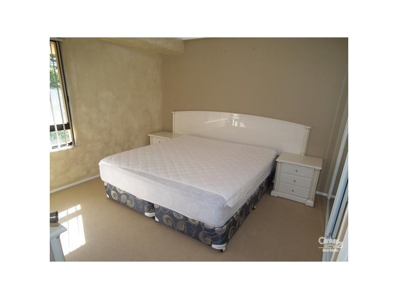 8/6 Rutledge Street, Coolangatta QLD 4225