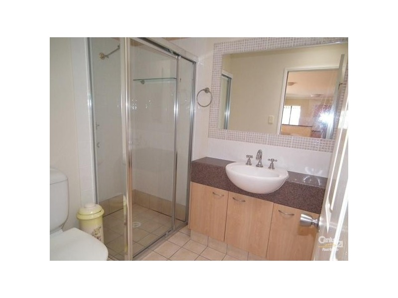 8/6 Rutledge Street, Coolangatta QLD 4225