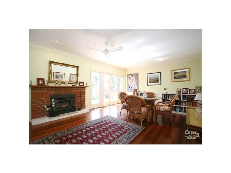 34 Stapylton Street, Coolangatta QLD 4225