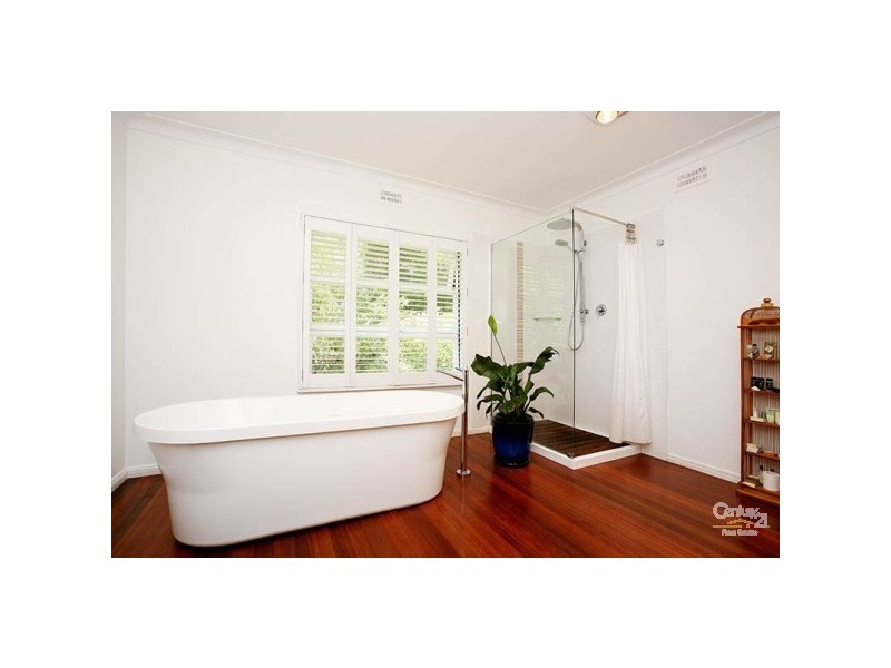 34 Stapylton Street, Coolangatta QLD 4225