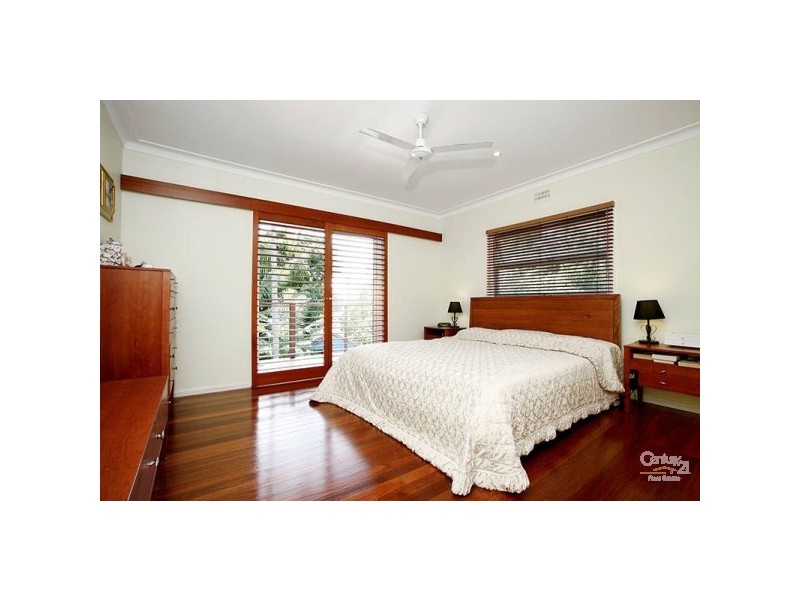 34 Stapylton Street, Coolangatta QLD 4225