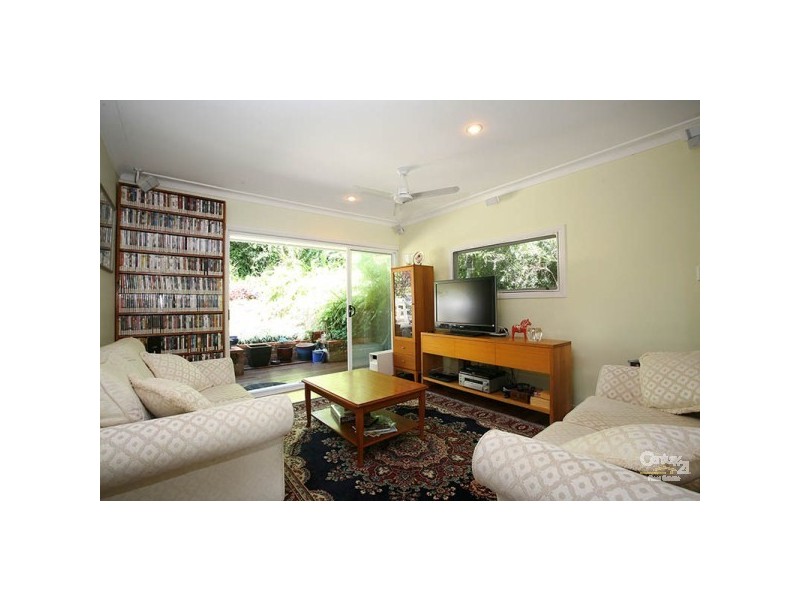 34 Stapylton Street, Coolangatta QLD 4225