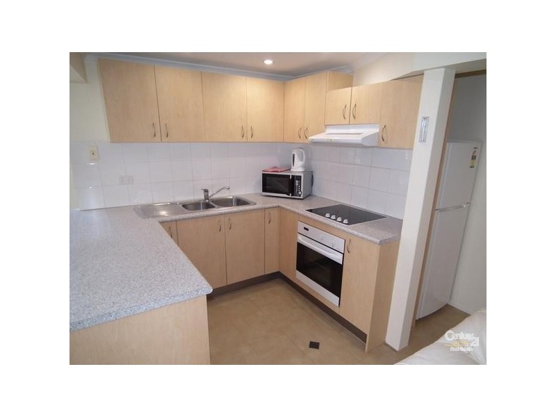 2/43 Garrick Street, Coolangatta QLD 4225