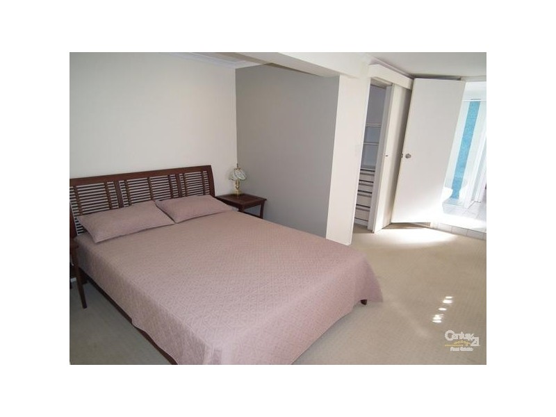 2/43 Garrick Street, Coolangatta QLD 4225