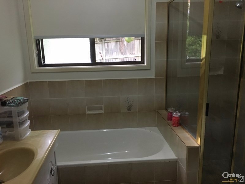 28B Cominan Ave, Banora Point NSW 2486