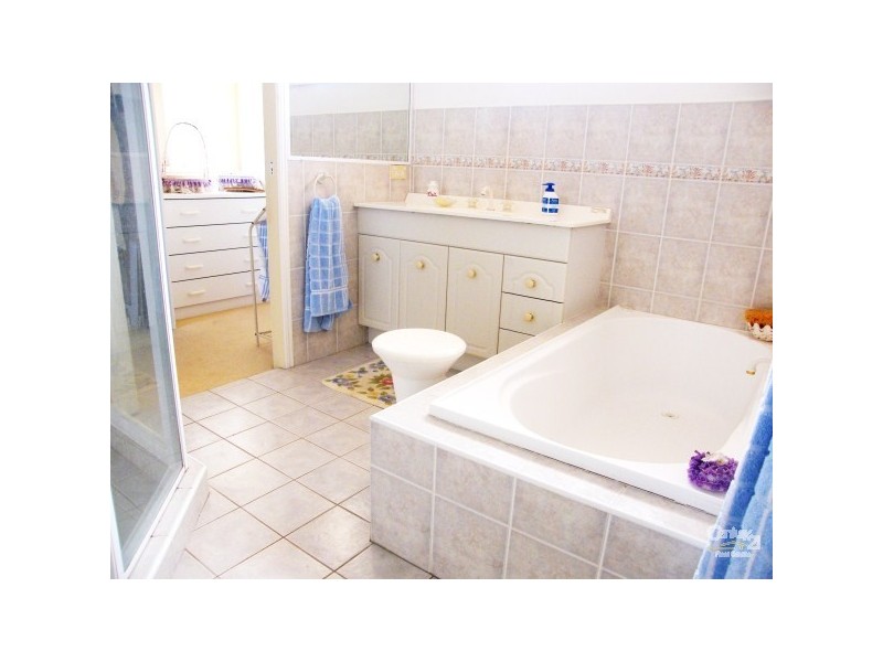 1/12 Mibbin Parade, Banora Point NSW 2486