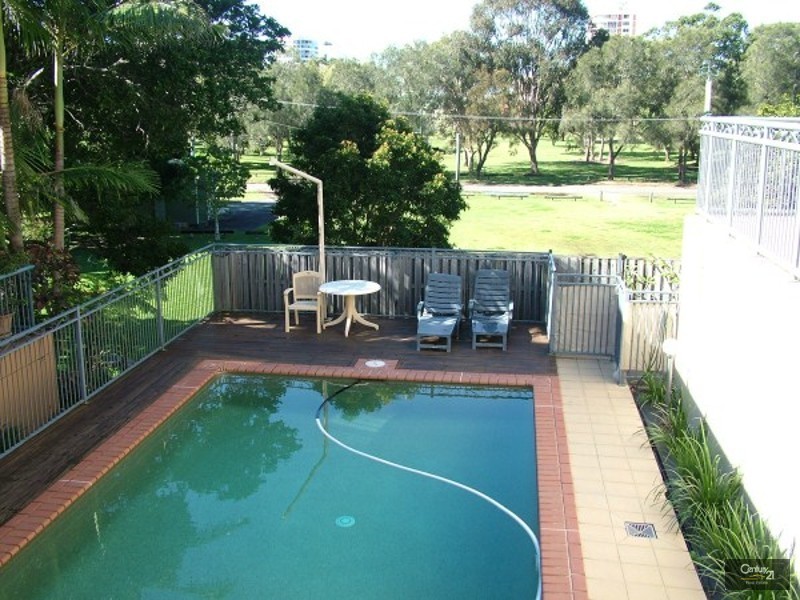 3/40 Dutton Street, Coolangatta QLD 4225