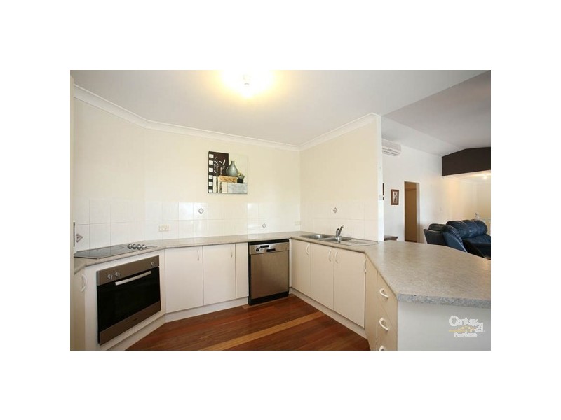 91 Bimbadeen Ave, Banora Point NSW 2486