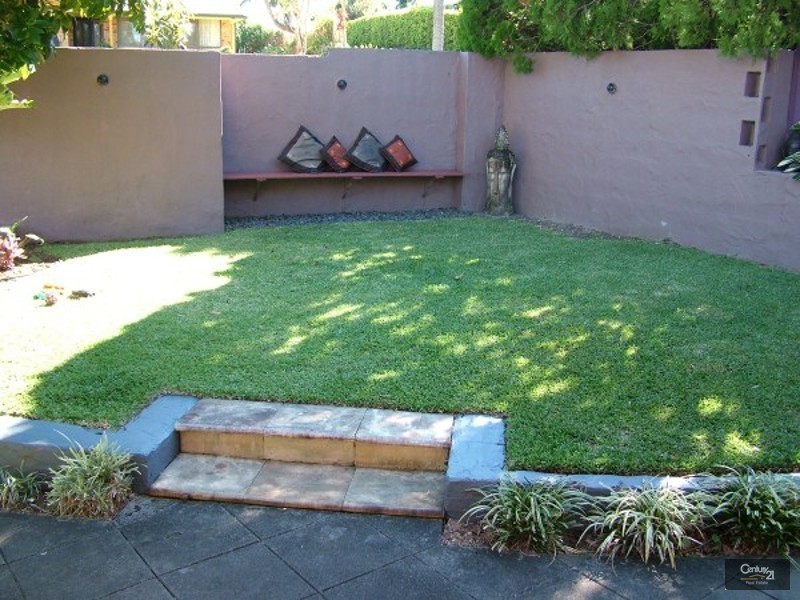 1/1 Flametree Terrace, Banora Point NSW 2486