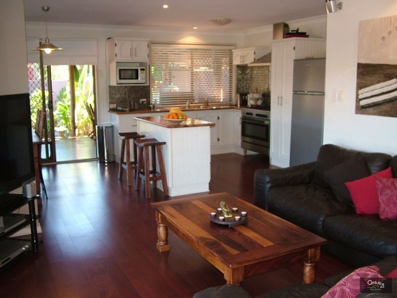 1/1 Flametree Terrace, Banora Point NSW 2486