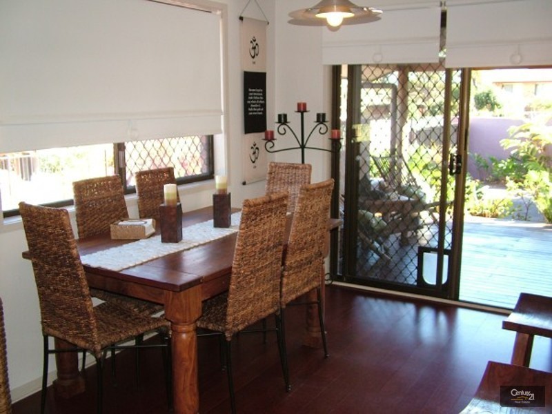 1/1 Flametree Terrace, Banora Point NSW 2486