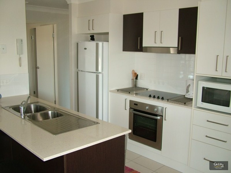 13/111-113 Golden Four Dr, Bilinga QLD 4225