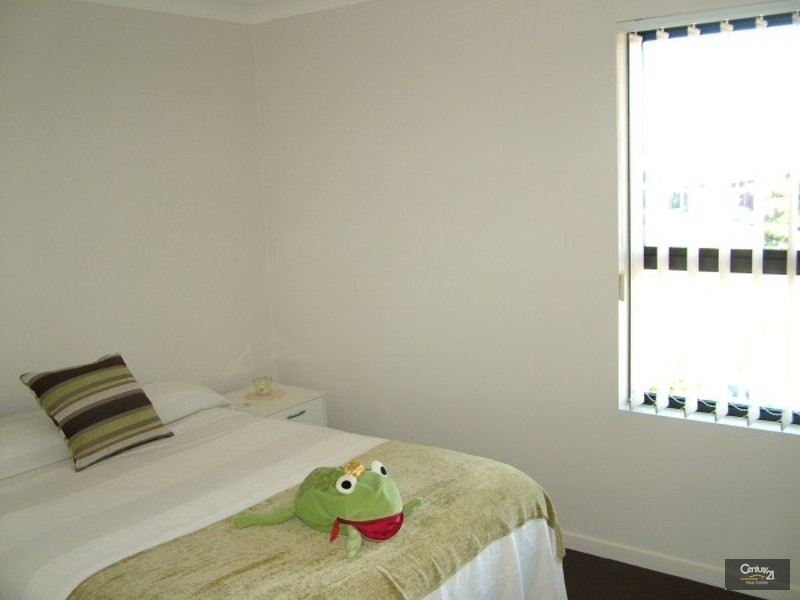 13/111-113 Golden Four Dr, Bilinga QLD 4225