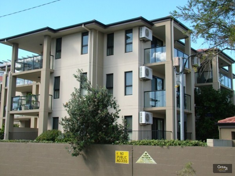 13/111-113 Golden Four Dr, Bilinga QLD 4225