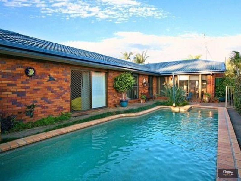 10 Seafarer Place, Banora Point NSW 2486