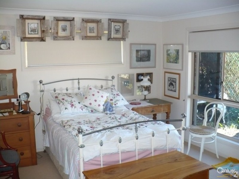 85 Winders Place, Banora Point NSW 2486