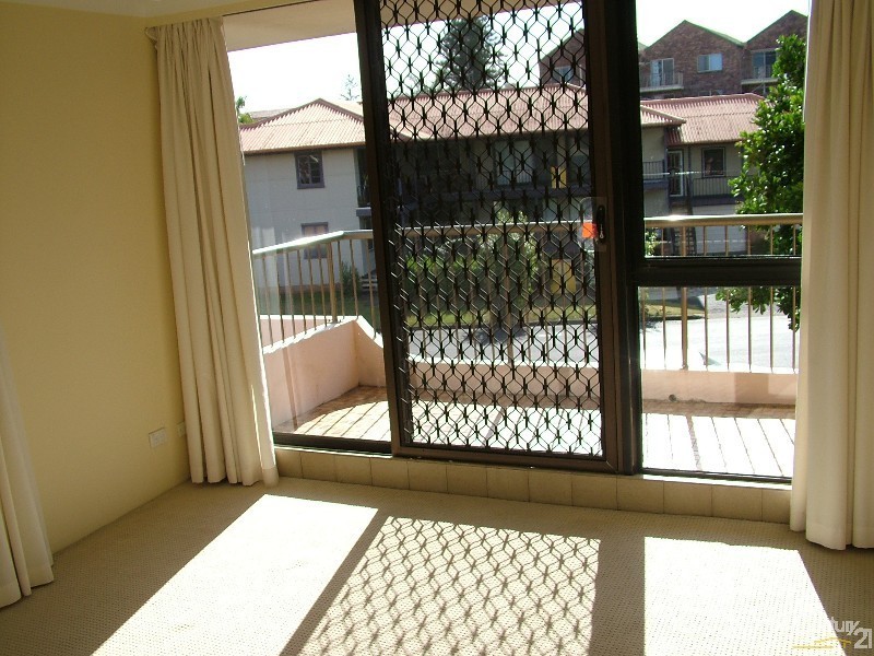 3/134  Pacific Parade, Bilinga QLD 4225