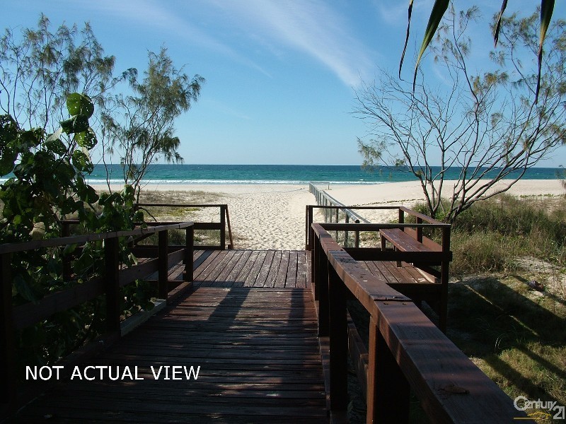 3/134  Pacific Parade, Bilinga QLD 4225