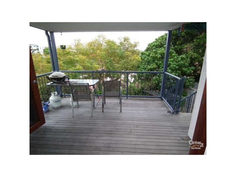 2/78 McLean Street, Coolangatta QLD 4225