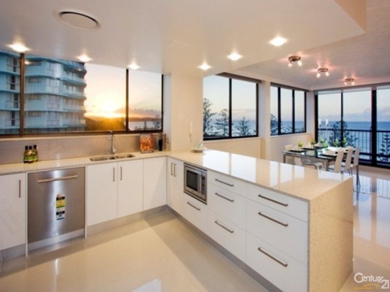 21/82 Marine Parade, Coolangatta QLD 4225