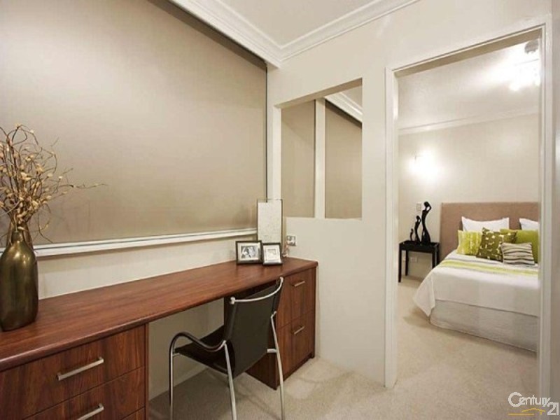 21/82 Marine Parade, Coolangatta QLD 4225